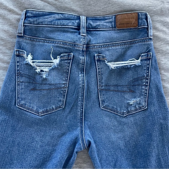 Ripped Mid Rise Jeans - Picture 4 of 4